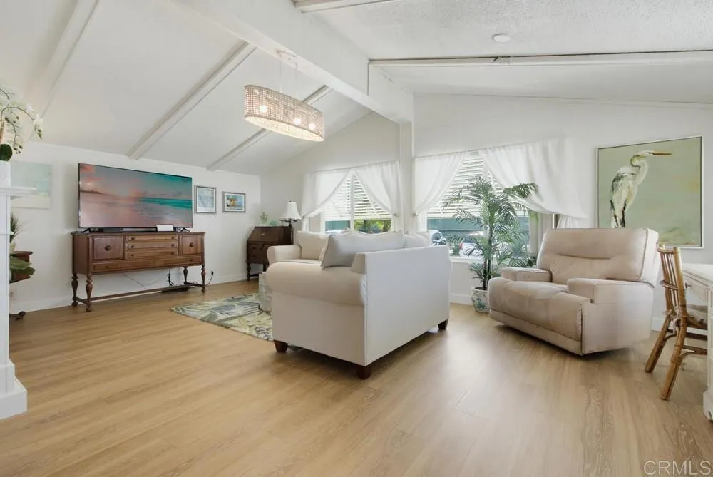 https://cdn.realtyfeed.com/cdn/127/307100641/ecb8846d5da267e7268c618d3a45e0d5.webp