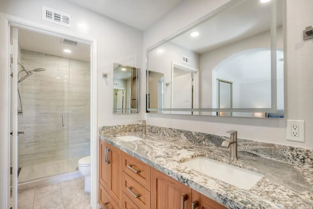 https://cdn.realtyfeed.com/cdn/127/307100685/e1b9e63ffaadb448c8b349fa77647216.webp