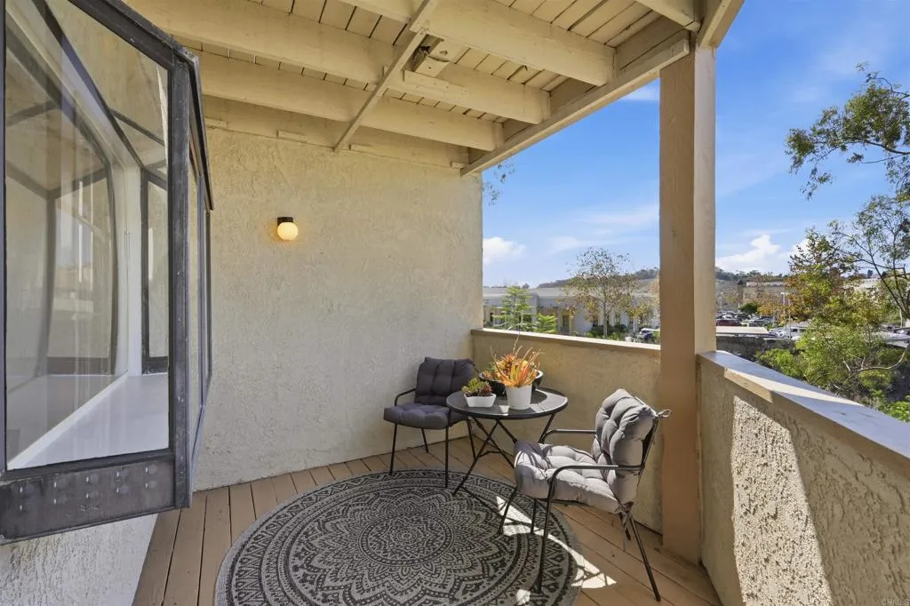 https://cdn.realtyfeed.com/cdn/127/307100713/725ef6d4ccd36de7f5d05762a103190b.webp