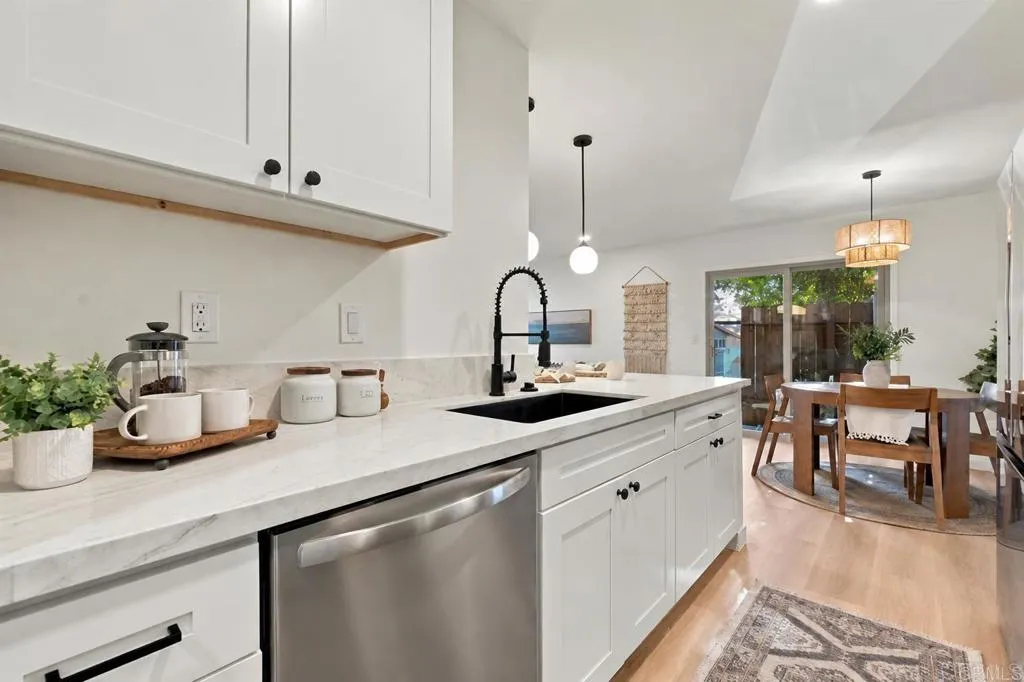 https://cdn.realtyfeed.com/cdn/127/307100779/3571ed34ddbbc827d390830353ff2df3.webp