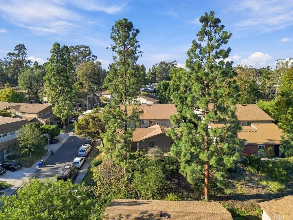https://cdn.realtyfeed.com/cdn/127/307100779/7d3eeff79f83b549816432f48cbc64a5.webp