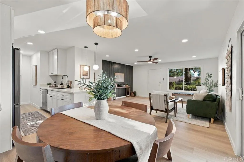 https://cdn.realtyfeed.com/cdn/127/307100779/afb45d7ae3f7ee659b574958d39fb415.webp