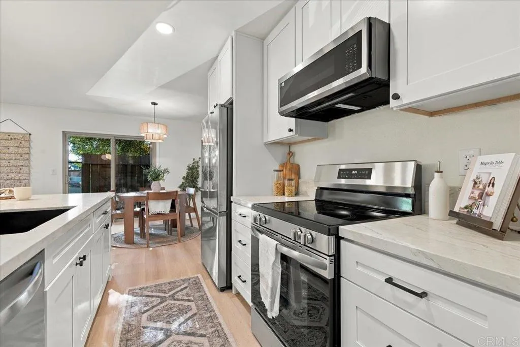 https://cdn.realtyfeed.com/cdn/127/307100779/c65480ed932ffa4fc517ff027fefdc91.webp