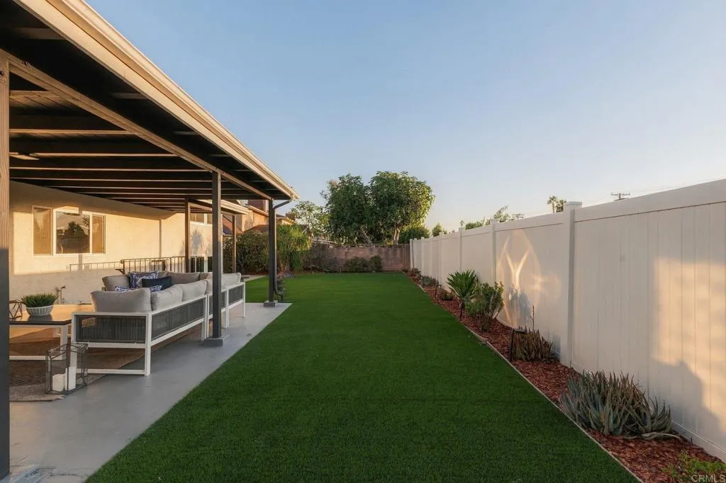 https://cdn.realtyfeed.com/cdn/127/307100807/0b17a00846a3768de6e275b76db117fc.webp
