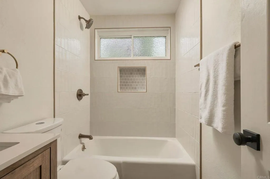 https://cdn.realtyfeed.com/cdn/127/307100807/6c7150a7e138449dc6f484cbbed9ff9f.webp