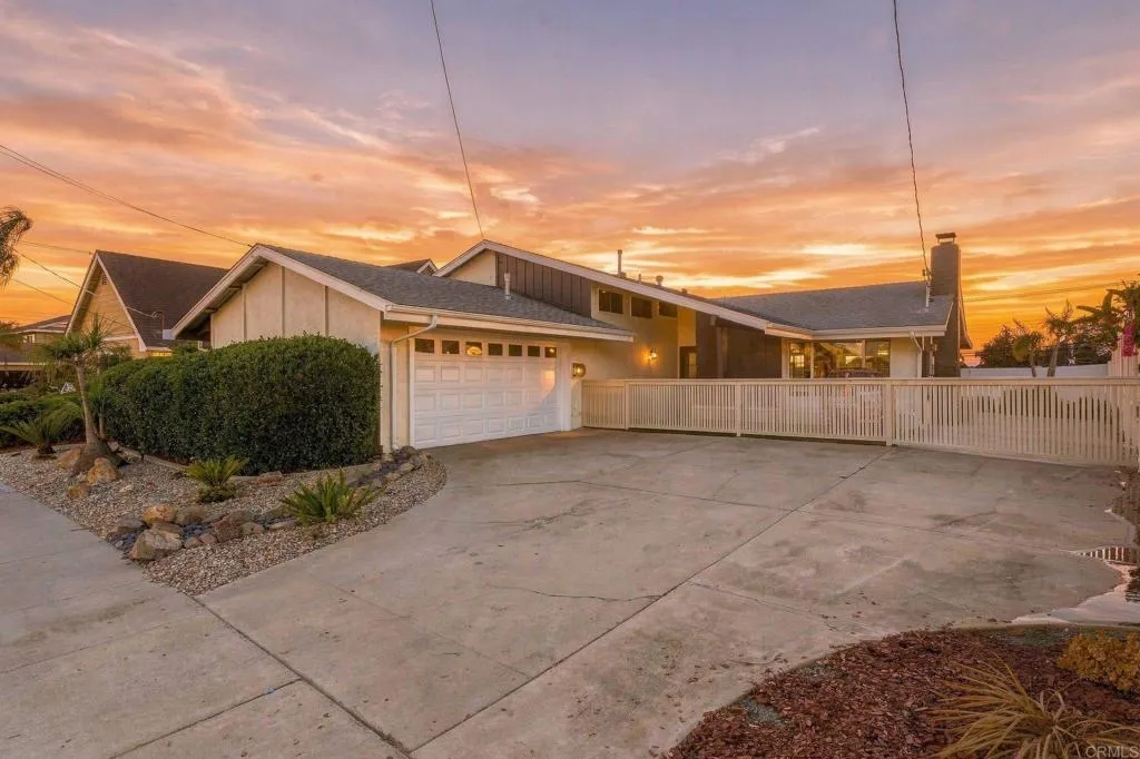https://cdn.realtyfeed.com/cdn/127/307100807/d7c91d3bbce3273f060f5c781a898f01.webp