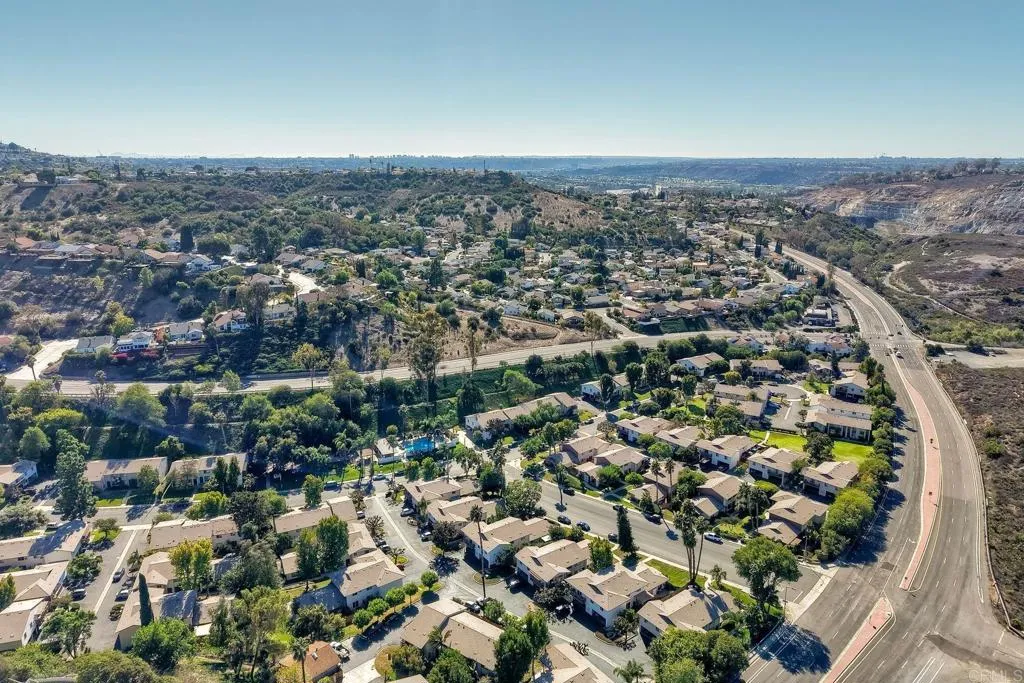 https://cdn.realtyfeed.com/cdn/127/307100815/09bbe0061af691bc073a0b9ad210d93c.webp