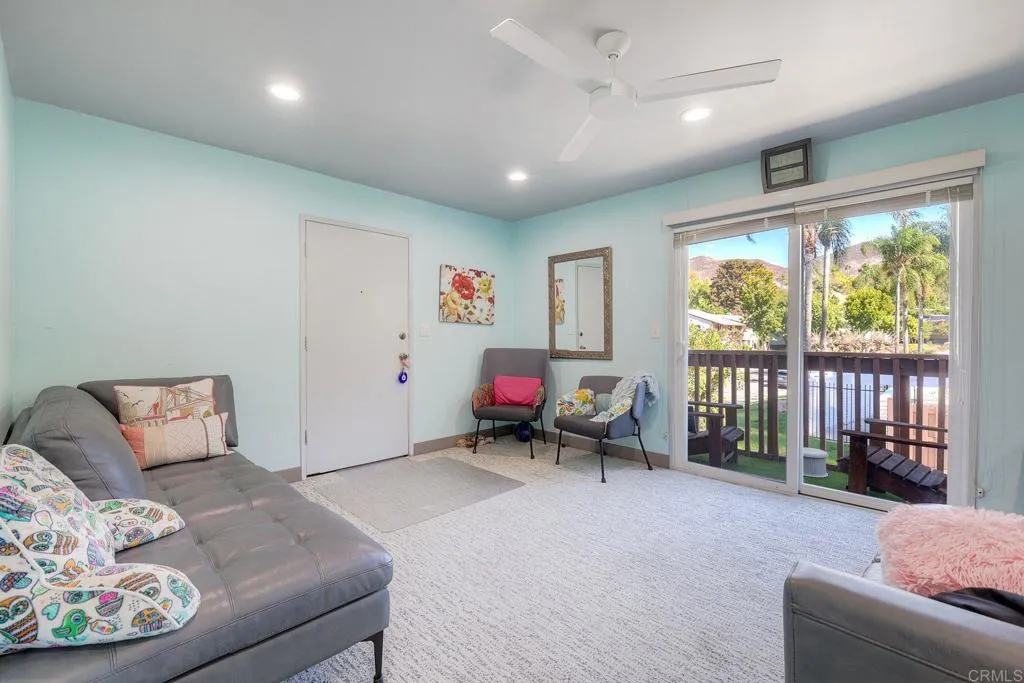 https://cdn.realtyfeed.com/cdn/127/307100815/347688b49779a804bbeb24a89466e3e1.webp