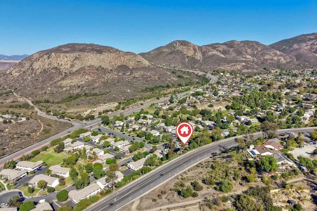 https://cdn.realtyfeed.com/cdn/127/307100815/758ddebeccd7679db7a592aa0bc2c5d0.webp