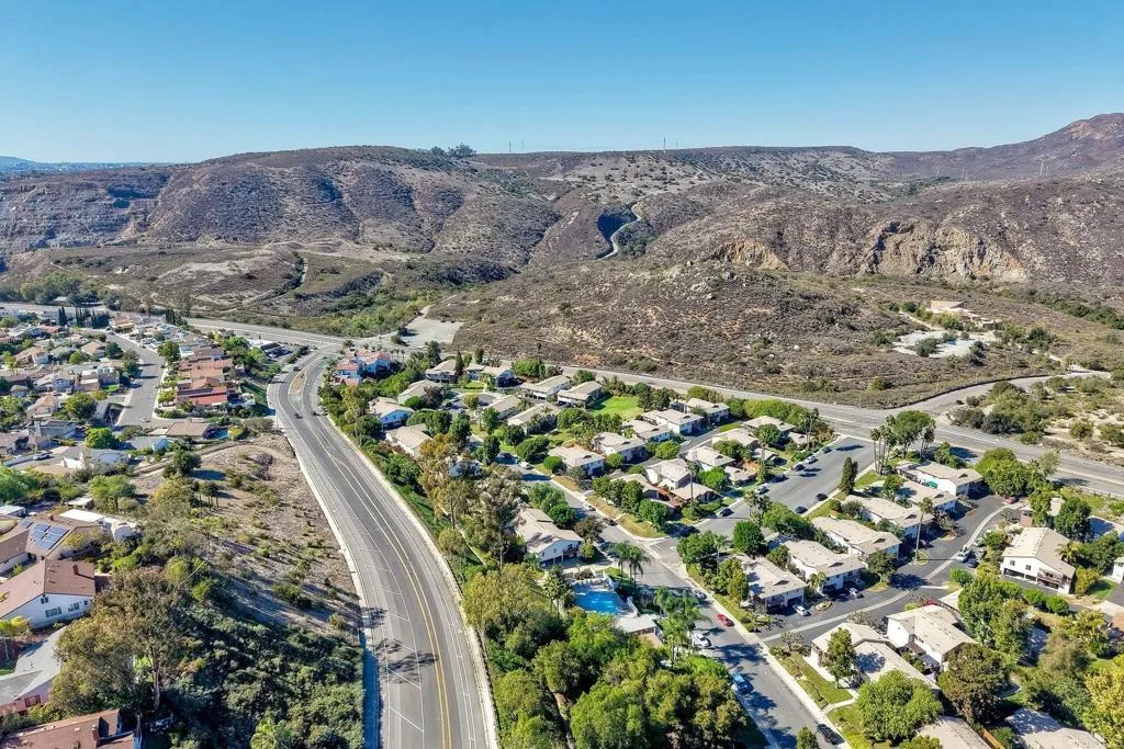 https://cdn.realtyfeed.com/cdn/127/307100815/eb8e831d4cb2f7a564ba981ae83482d2.webp
