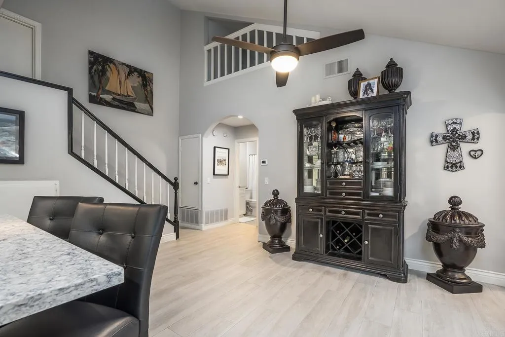 https://cdn.realtyfeed.com/cdn/127/307100851/1cd507e7337f5a1a9bdd541cd3ae2263.webp