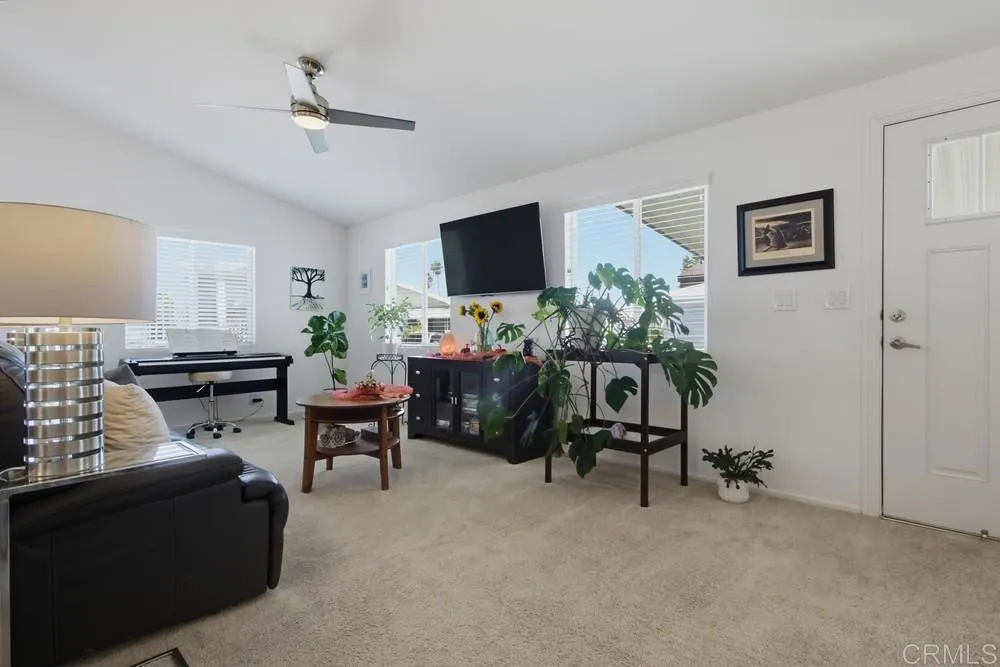 https://cdn.realtyfeed.com/cdn/127/307100921/01da49eb0c06267e0900f1b5e63072f3.webp
