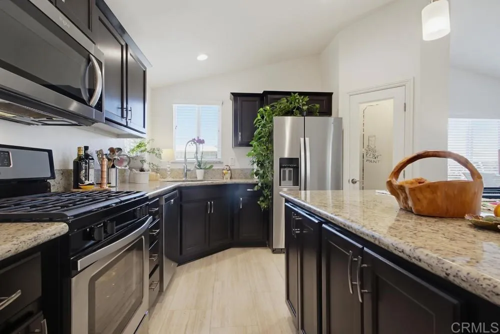 https://cdn.realtyfeed.com/cdn/127/307100921/6d828eacc5235521e95002334715f5c0.webp