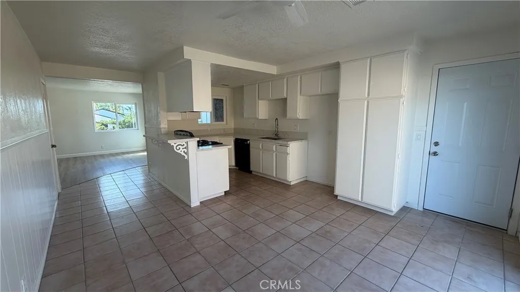 https://cdn.realtyfeed.com/cdn/127/307100924/0d74d81e542a2c4a3525c2644bdb3117.webp