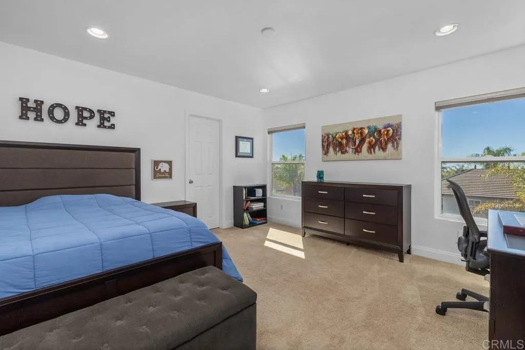https://cdn.realtyfeed.com/cdn/127/307100947/39015fecf898c135f0516ebf2ede6bf1.webp
