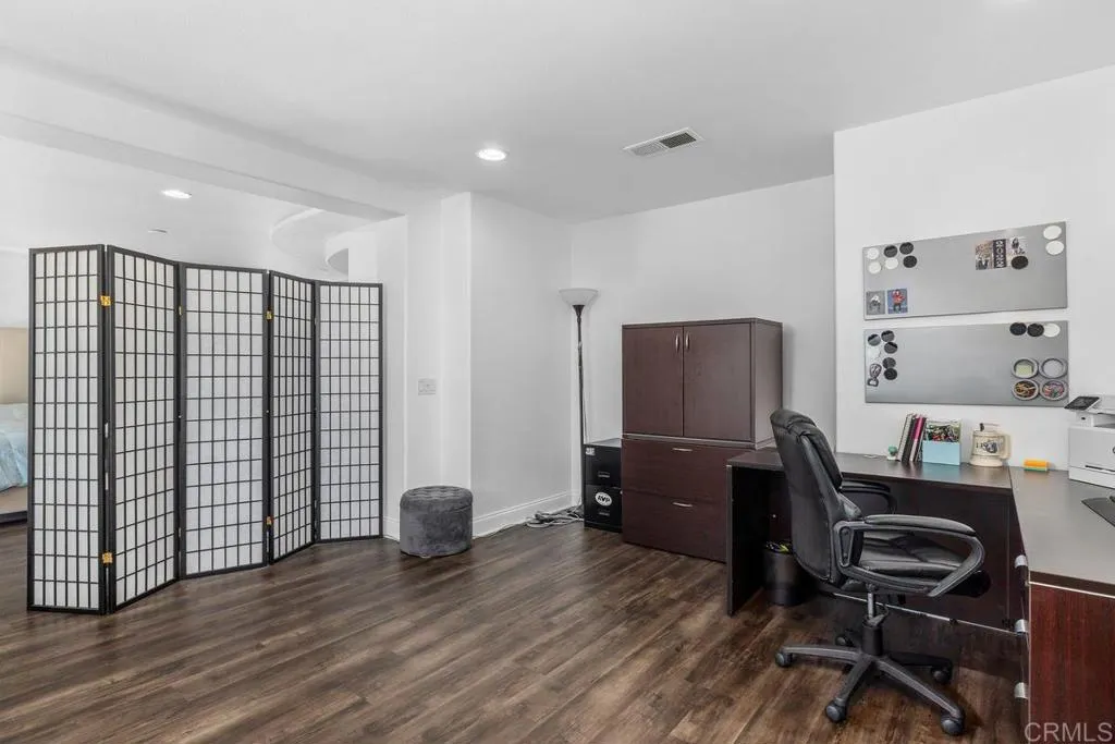 https://cdn.realtyfeed.com/cdn/127/307100947/465e6b8b516aa1df3cd7dab809ab7758.webp