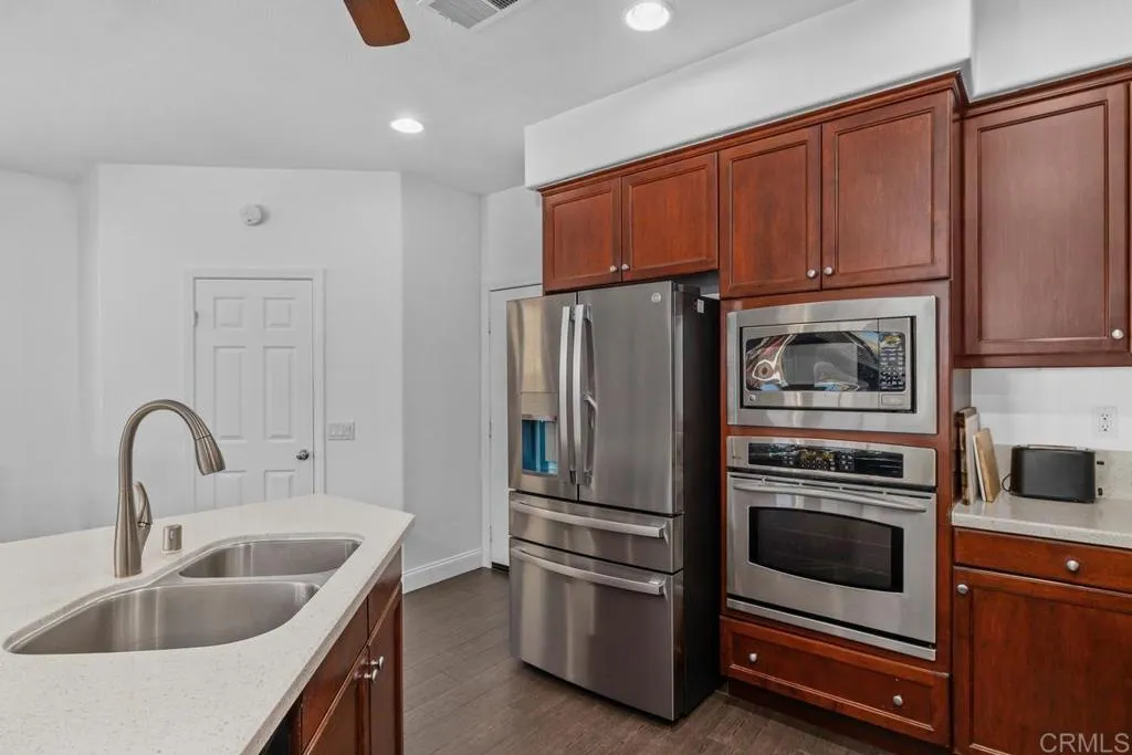 https://cdn.realtyfeed.com/cdn/127/307100947/66dd9924cf1a0769c7a8b03cefe9523e.webp