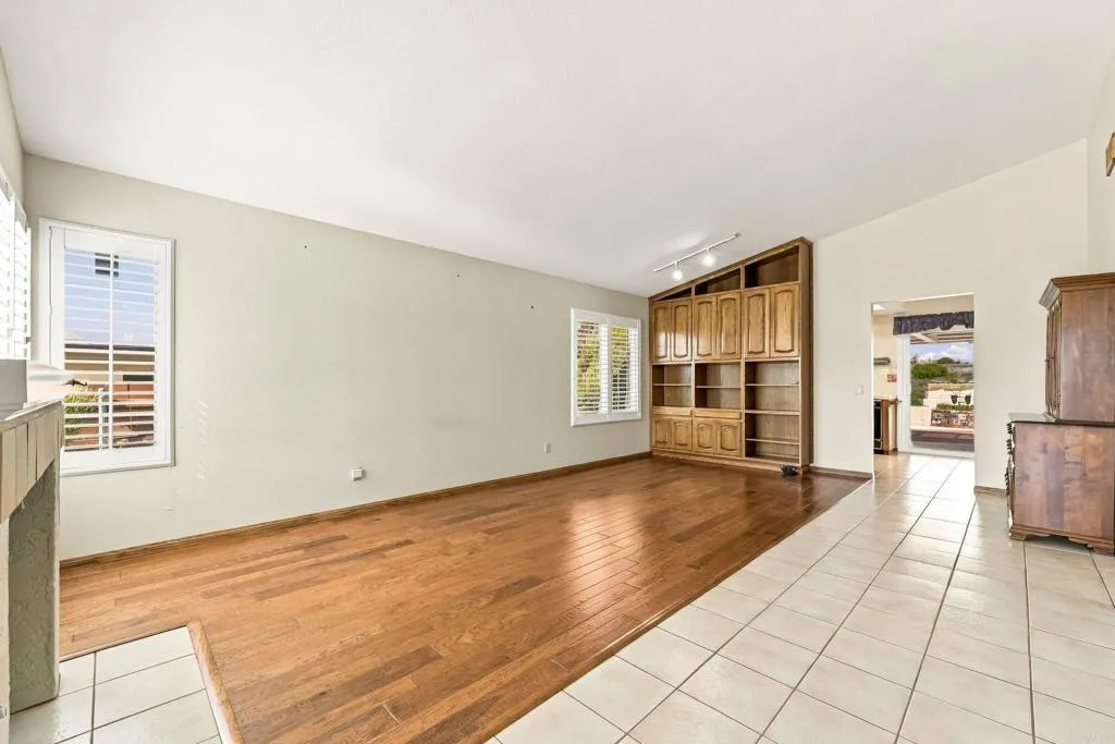 https://cdn.realtyfeed.com/cdn/127/307100948/05cbdebd8b3febe6293a65251f2dc4f0.webp