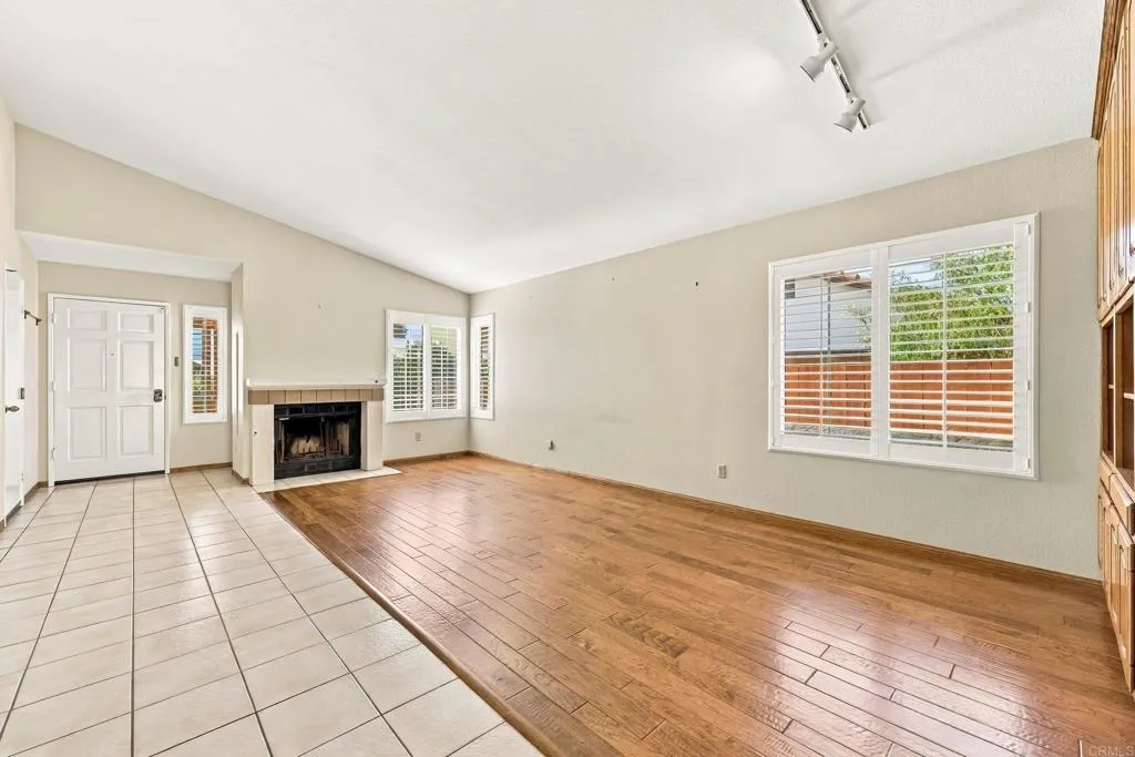 https://cdn.realtyfeed.com/cdn/127/307100948/bd3d364dfaf91c541331300b925e30ca.webp