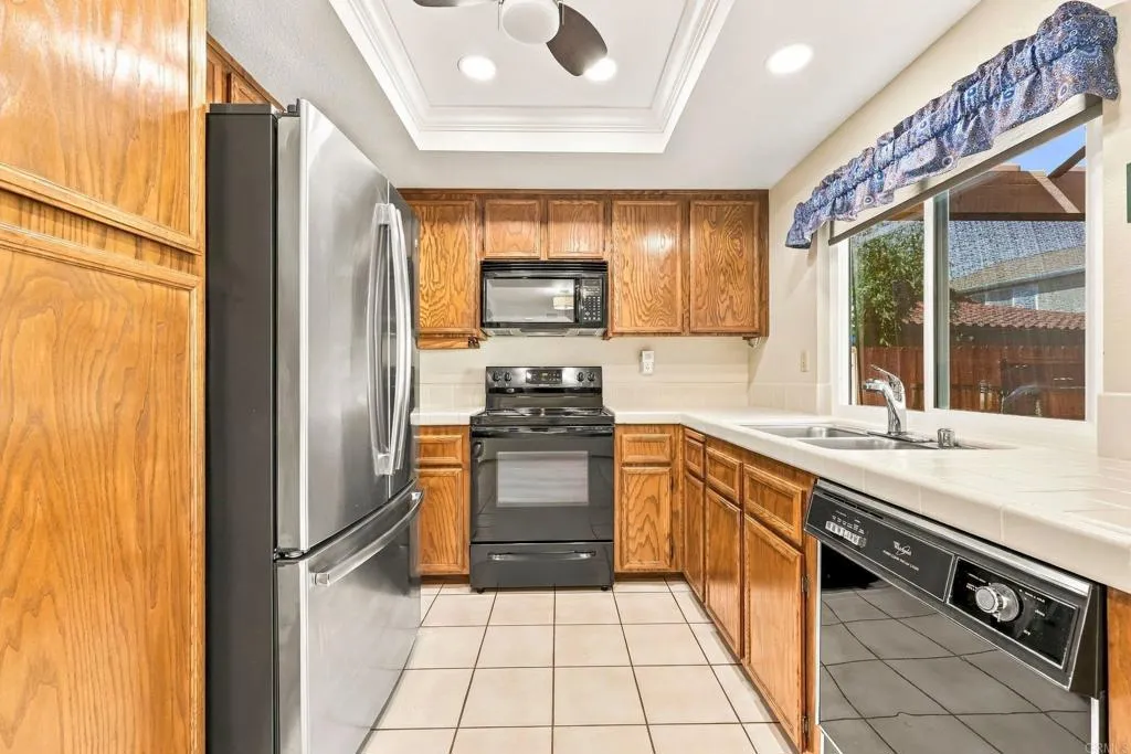 https://cdn.realtyfeed.com/cdn/127/307100948/e920b7cff17ba9d0021f4085a56e0327.webp
