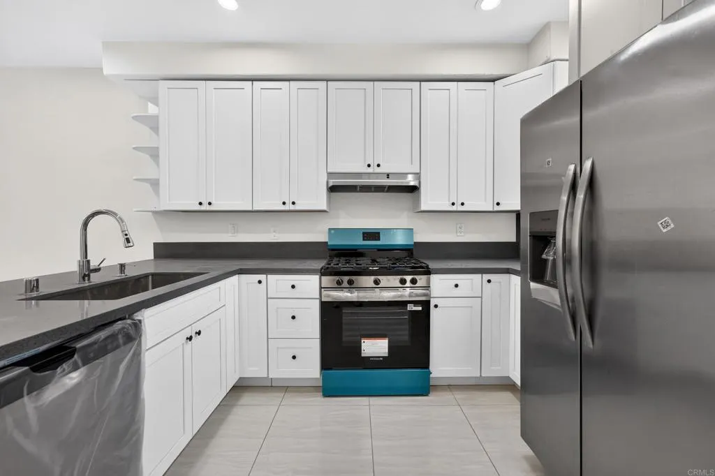 395 N 1St Street, El Cajon, CA 92021 395 N 1St Street, El Cajon, CA 92021