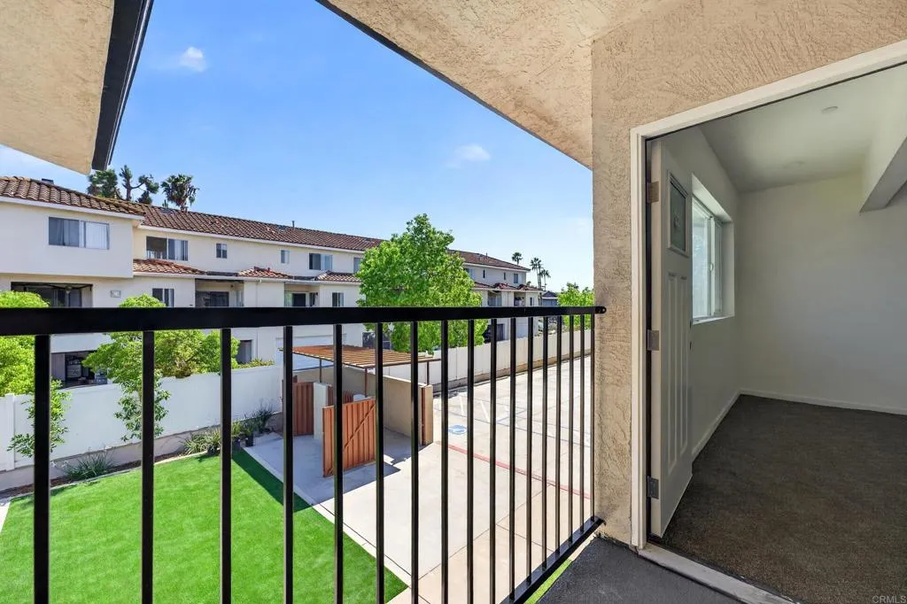 395 N 1St Street, El Cajon, CA 92021 395 N 1St Street, El Cajon, CA 92021