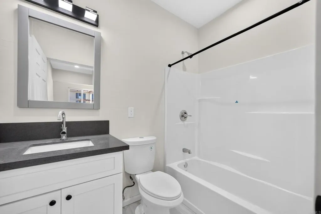 395 N 1St Street, El Cajon, CA 92021 395 N 1St Street, El Cajon, CA 92021