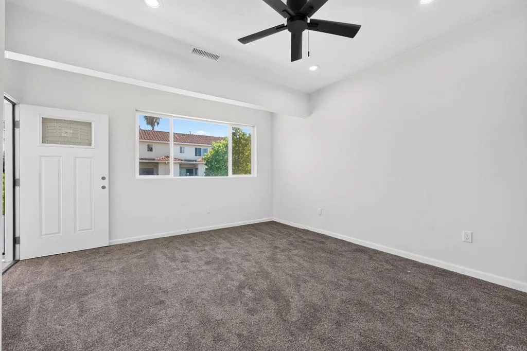 395 N 1St Street, El Cajon, CA 92021 395 N 1St Street, El Cajon, CA 92021