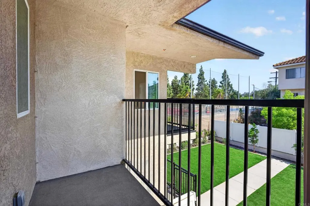 395 N 1St Street, El Cajon, CA 92021 395 N 1St Street, El Cajon, CA 92021