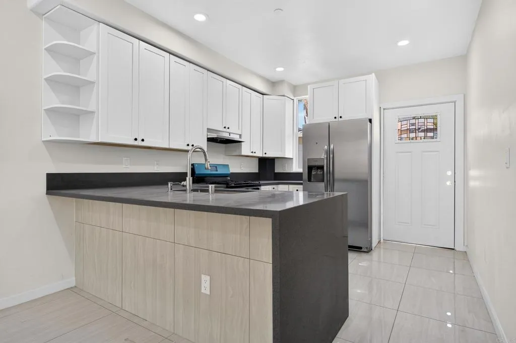 395 N 1St Street, El Cajon, CA 92021 395 N 1St Street, El Cajon, CA 92021