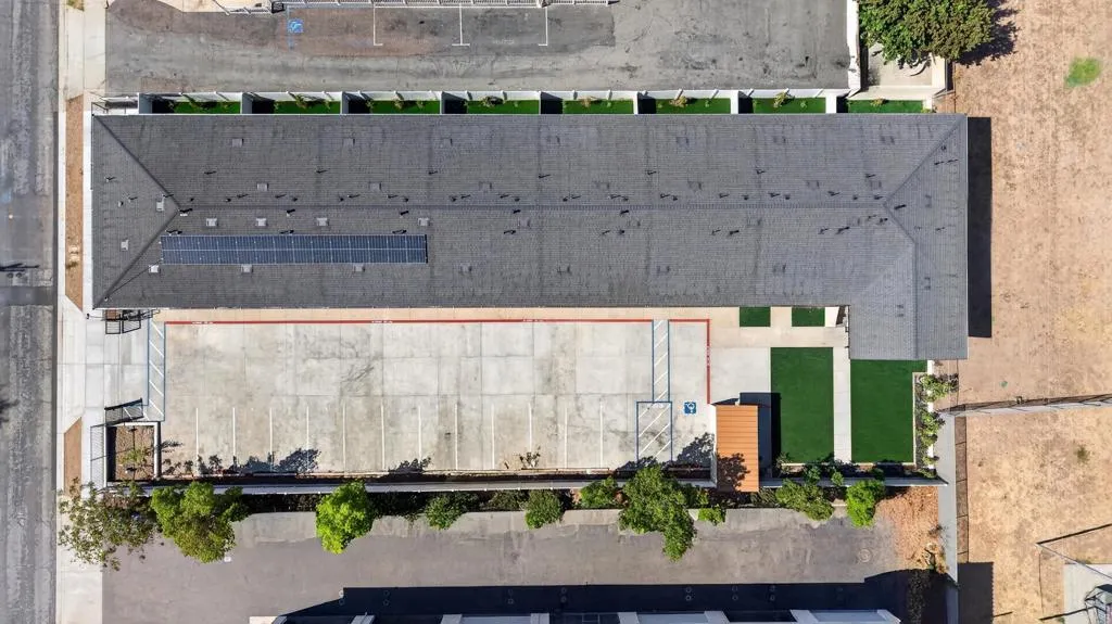 395 N 1St Street, El Cajon, CA 92021 395 N 1St Street, El Cajon, CA 92021