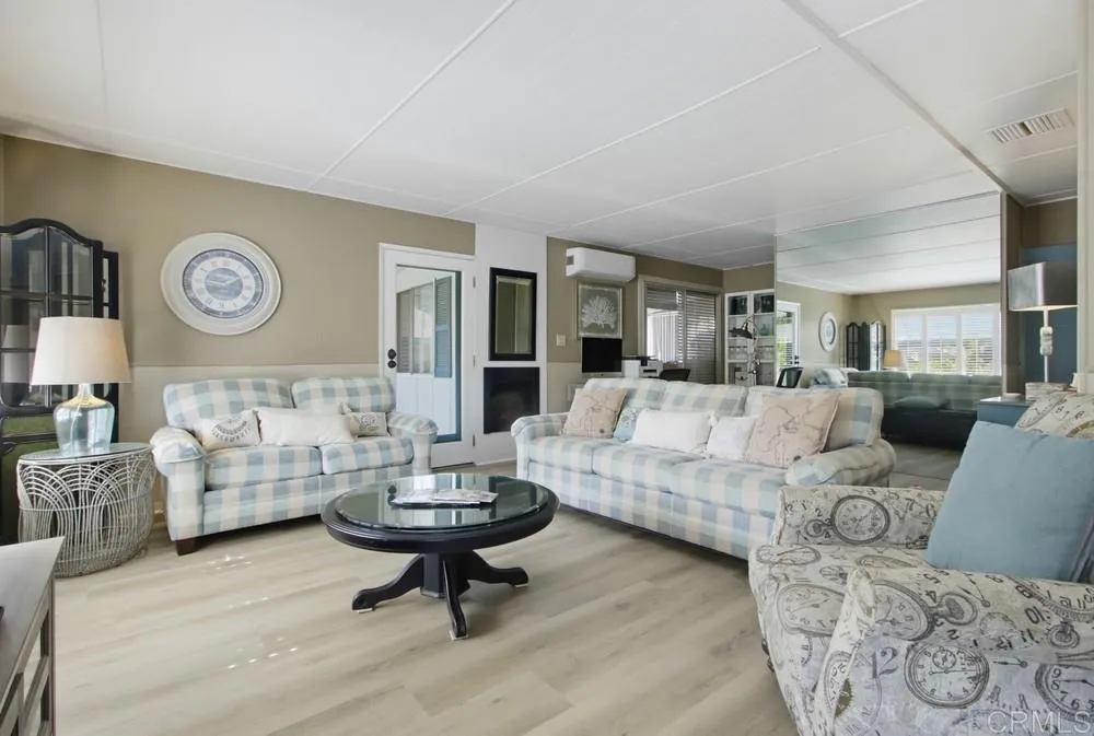 https://cdn.realtyfeed.com/cdn/127/307101007/a01483c5d98be3783923a6fa6290a3a5.webp