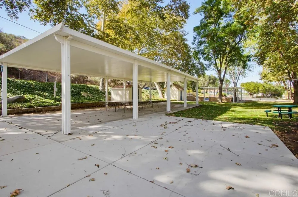 https://cdn.realtyfeed.com/cdn/127/307101007/df4506b2782981ab1e3ddf90f2a9895b.webp