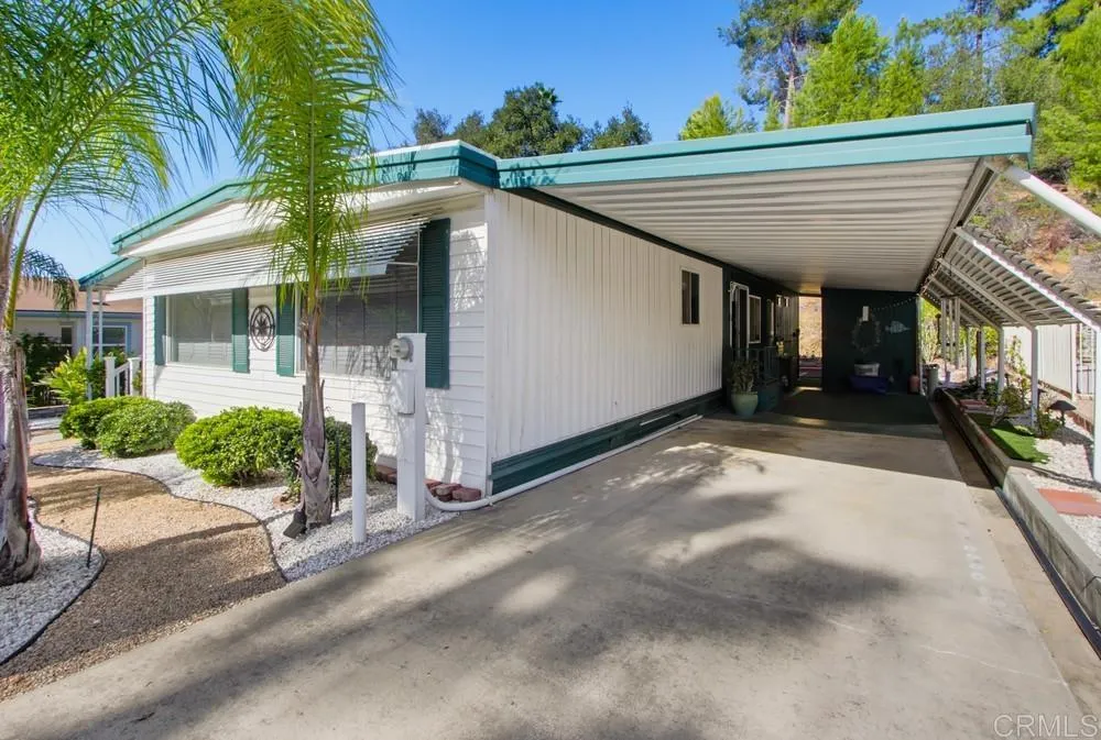 https://cdn.realtyfeed.com/cdn/127/307101007/eecd085677750ce43a0649bda3098175.webp