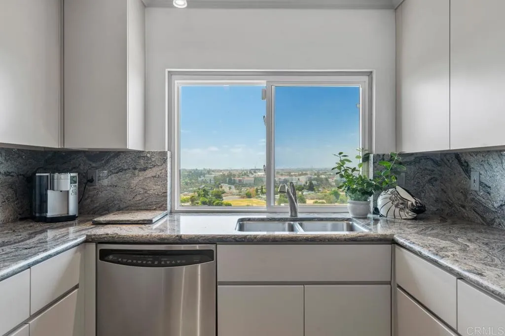 https://cdn.realtyfeed.com/cdn/127/307101075/25b7260c8694140322f995427e8f17ee.webp