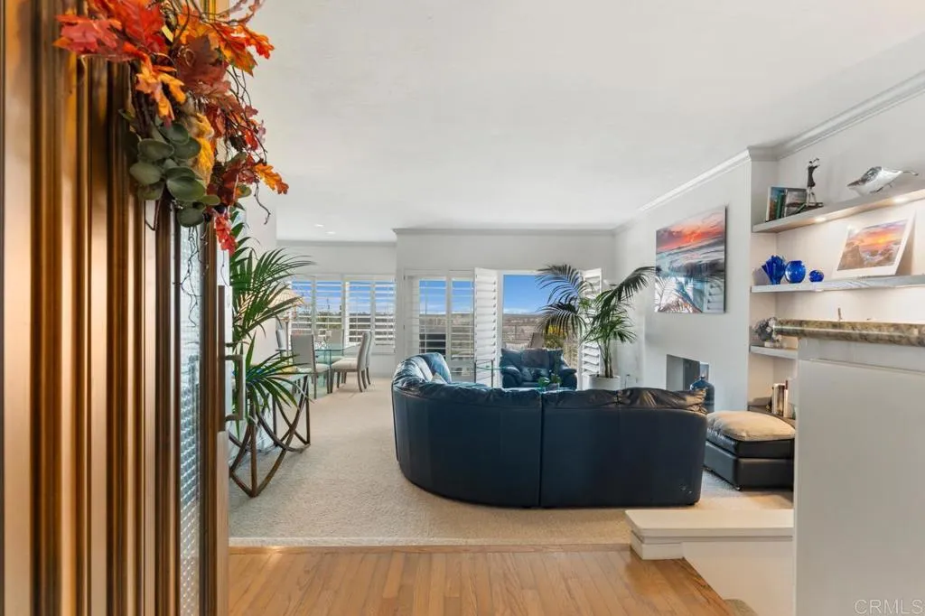 https://cdn.realtyfeed.com/cdn/127/307101075/c32959a26b961f6b505330291cbdb732.webp