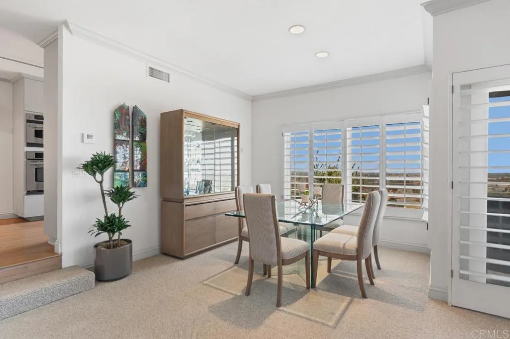 https://cdn.realtyfeed.com/cdn/127/307101075/f06060cc703c413bd298b63f47274db6.webp