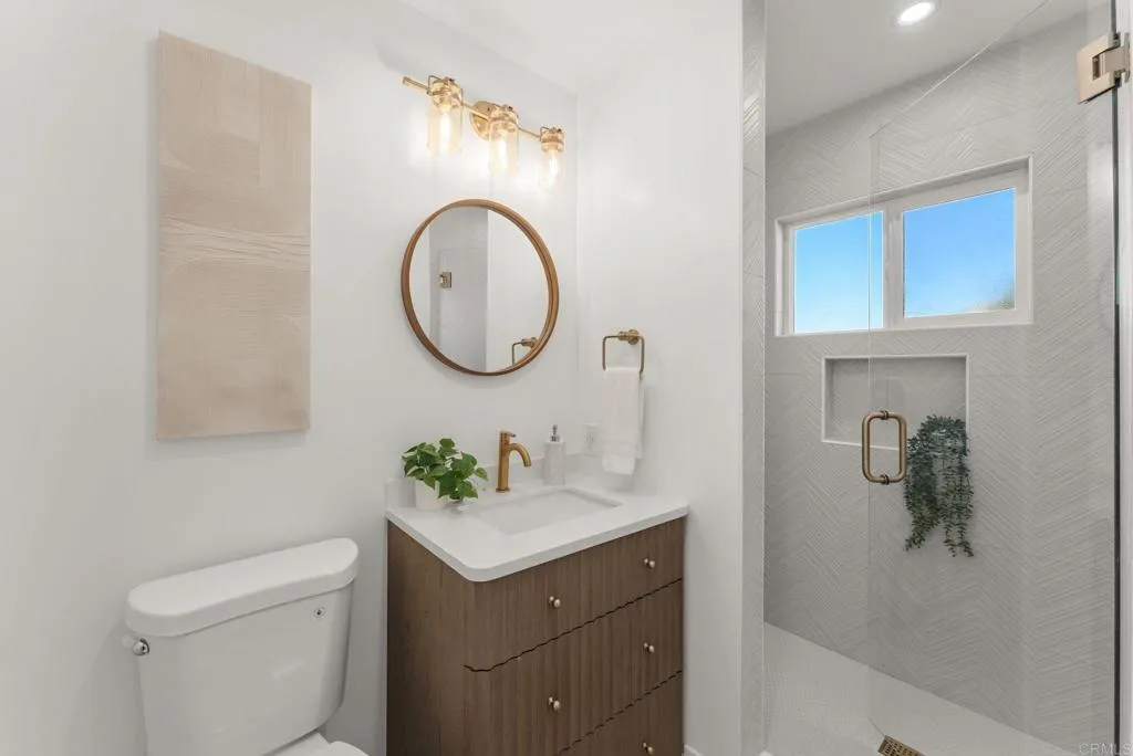 630 Ann Street, Oceanside, CA 92057 630 Ann Street, Oceanside, CA 92057