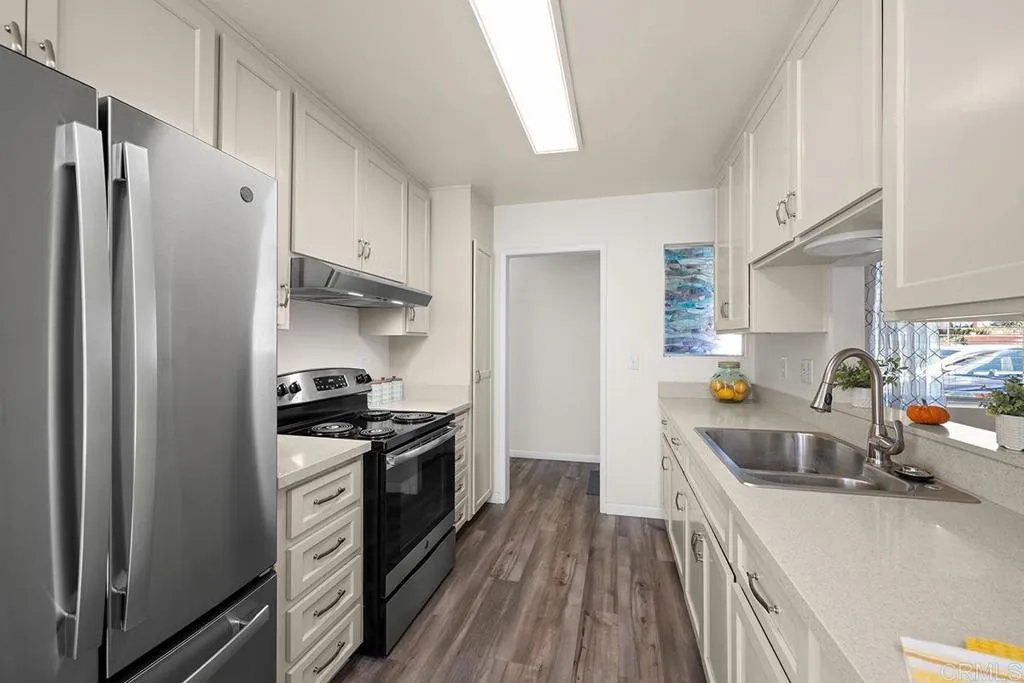 305 E Oxford Street, Chula Vista, CA 91911