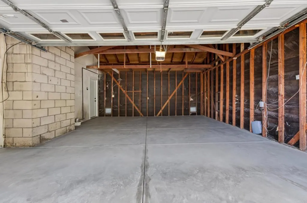 https://cdn.realtyfeed.com/cdn/127/307101131/4549b5b37d2756414fa0486aabef7698.webp