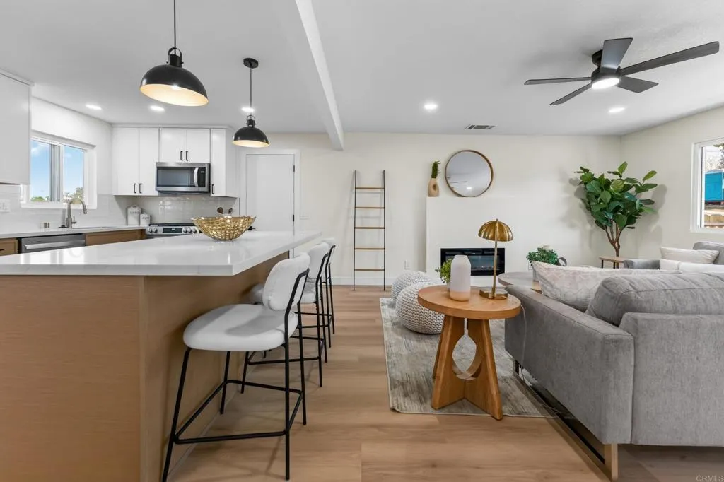 https://cdn.realtyfeed.com/cdn/127/307101131/af28af1127e04f8e9bbe22926f2c94c7.webp