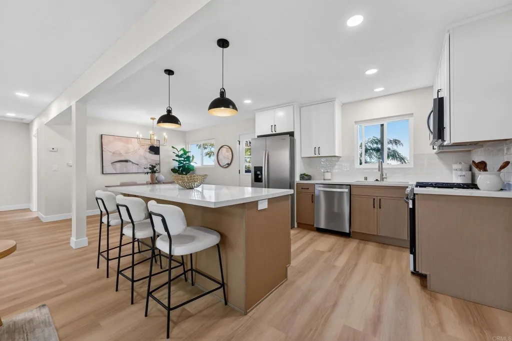 https://cdn.realtyfeed.com/cdn/127/307101131/bc584537bdacfbf01c0ddf729f92a185.webp