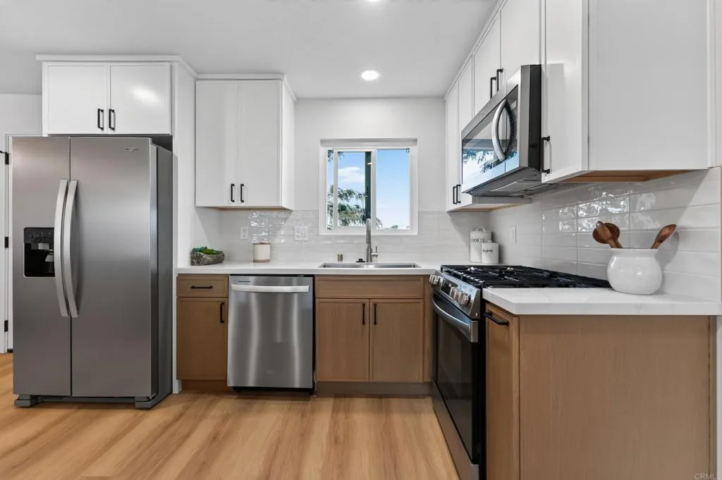 https://cdn.realtyfeed.com/cdn/127/307101131/c7a4a3c0fa72481699b8094952404b6b.webp
