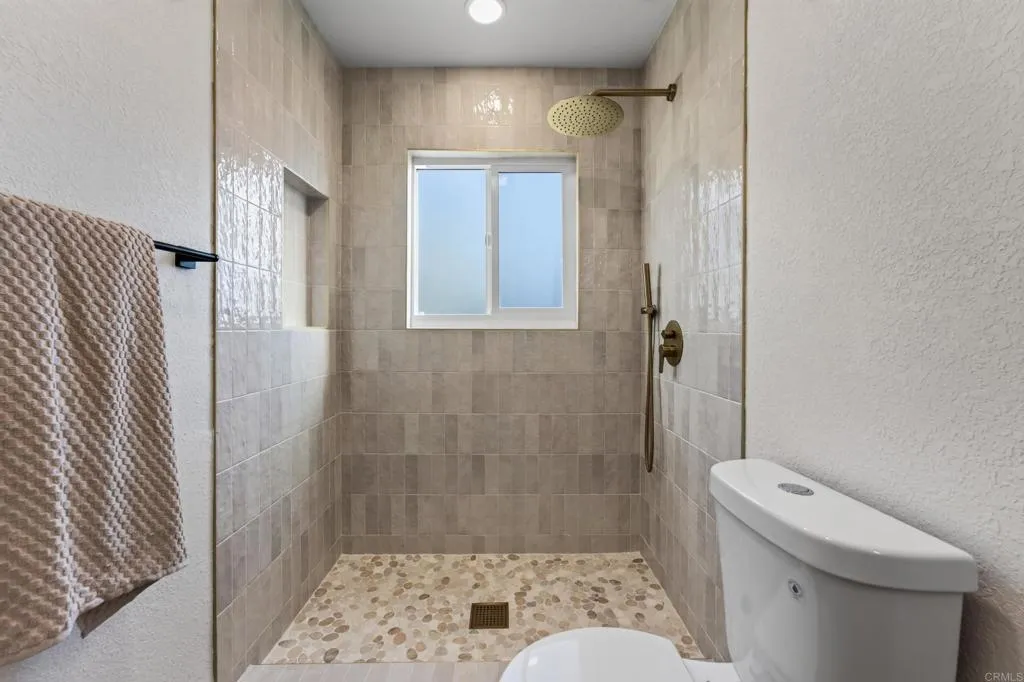 https://cdn.realtyfeed.com/cdn/127/307101131/ee21635f0d968c2bf3faa54aa1af3805.webp