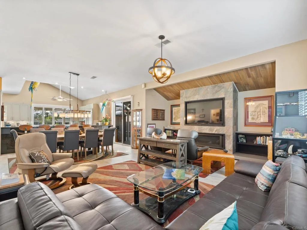 https://cdn.realtyfeed.com/cdn/127/307101174/13cb7f62eaf05d44a5638260677647f7.webp