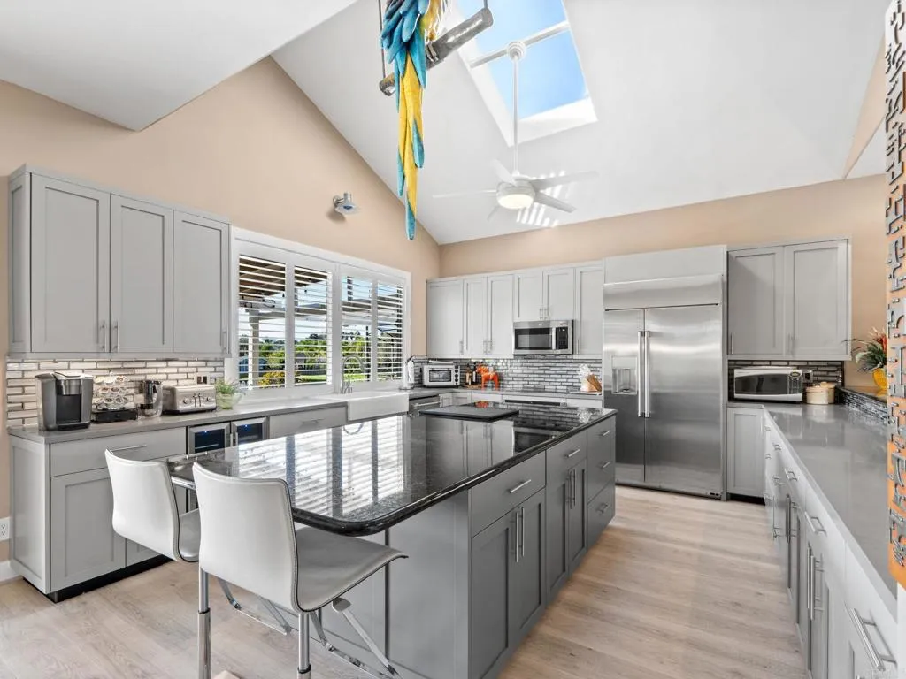 https://cdn.realtyfeed.com/cdn/127/307101174/6e06966f68d3c9827666c0ad5752de3c.webp