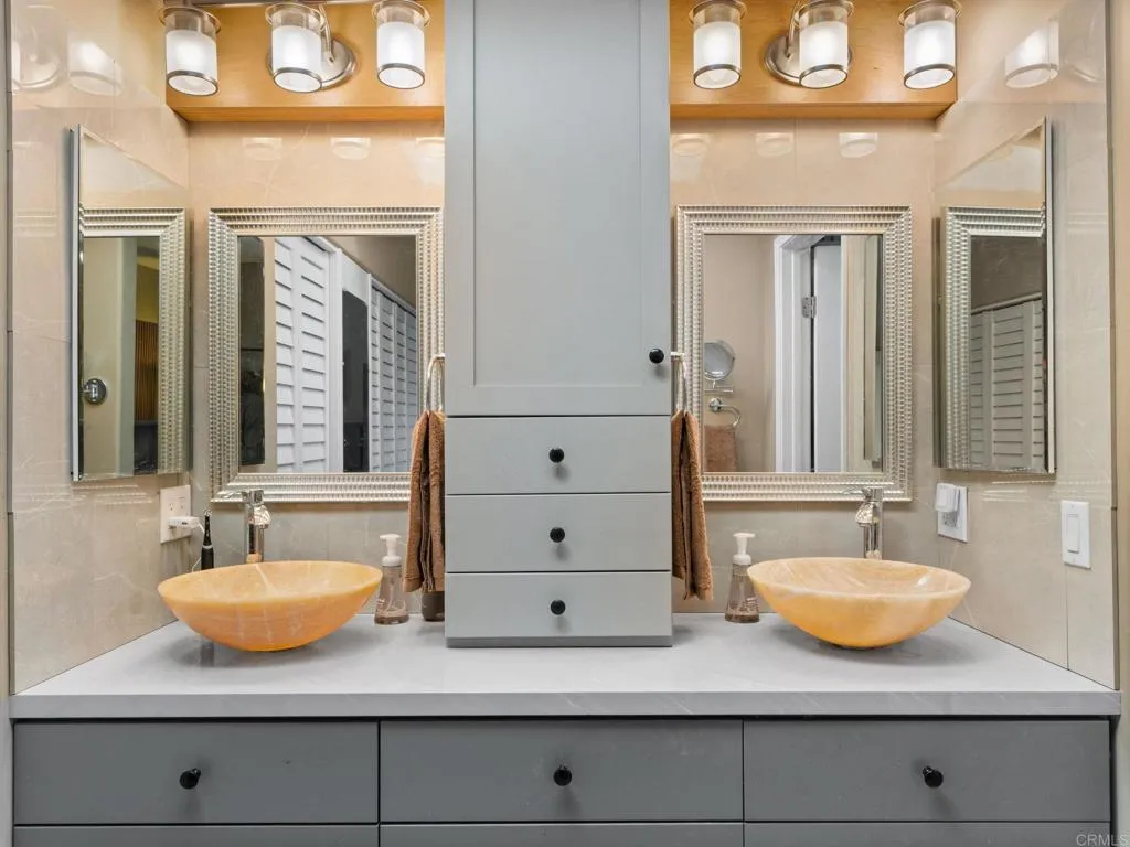 https://cdn.realtyfeed.com/cdn/127/307101174/b76b50f82a623fa0e60a7f0ad6aca8f6.webp