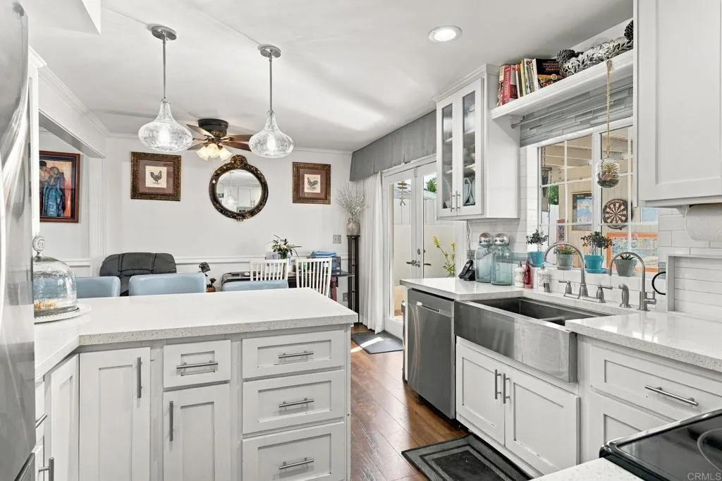 https://cdn.realtyfeed.com/cdn/127/307101183/5551d7eab07ad861e08af8dad188be67.webp