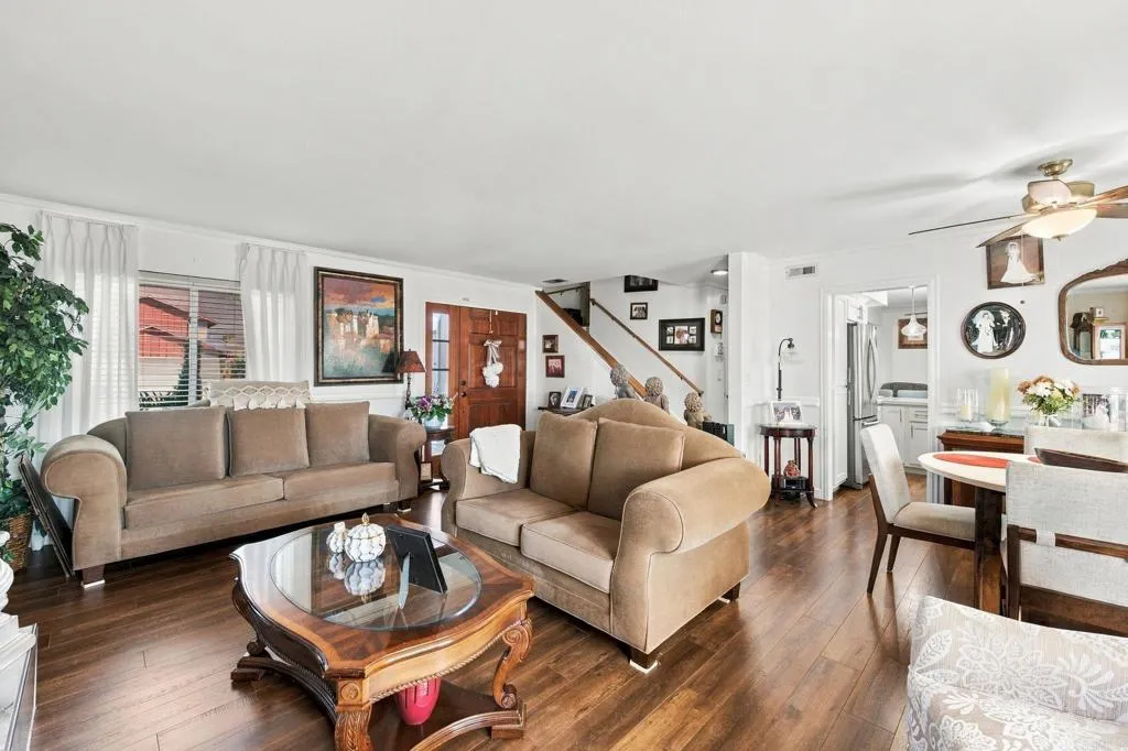 https://cdn.realtyfeed.com/cdn/127/307101183/99d84f2d1e3cca6d1c9c1cd668f06b49.webp