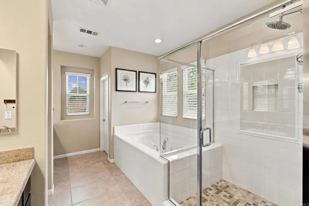 https://cdn.realtyfeed.com/cdn/127/307101203/32ef0fda344d216d527d4ad01841500a.webp